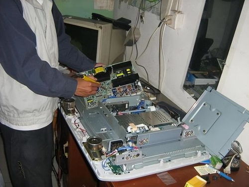 一纸求救暗号 家电维修工无意间打开的地窖囚笼